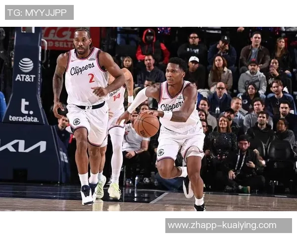 快船在伦纳德缺席的比赛中战绩惨淡仅获四胜九负令人担忧